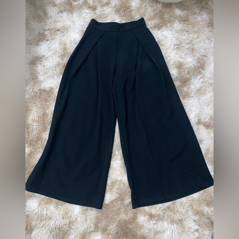 Elegant Black Wide-Leg Pants